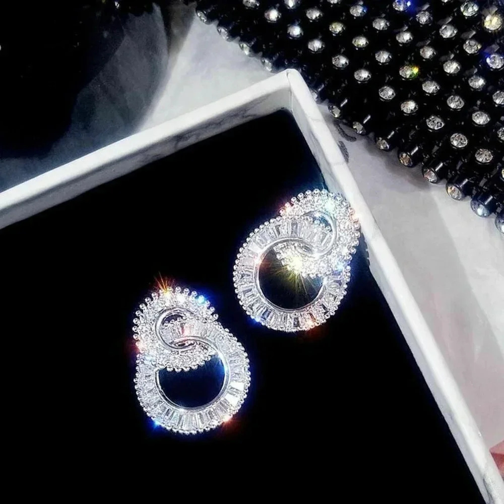 NEW 18k White Gold Diamond Round Circle Drop Small Hoop Earrings